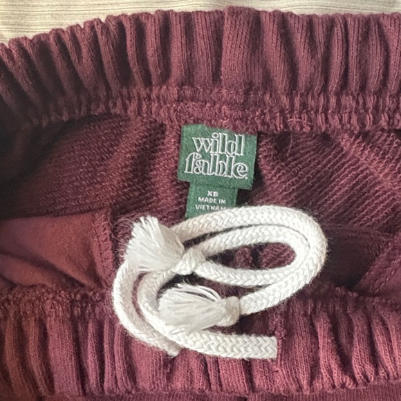 Wild Fable Maroon Half-Zip Sweatshirt & Short Set - Picture 5 of 5